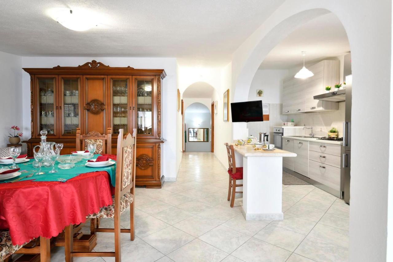 Appartamento Holiday Cala Gonone Luaran gambar